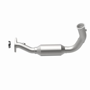Jeep Liberty Catalytic Converter - Underbody - Magnaflow - California Grade CARB Compliant Direct-Fit - 2004