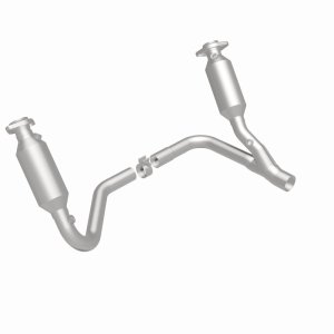 Dodge Durango Catalytic Converter - Magnaflow - California Grade CARB Compliant Direct-Fit - `05-`06 Dodge Durango Catalytic Converter - Magnaflow - California Grade CARB Compliant Direct-Fit - `05-`06