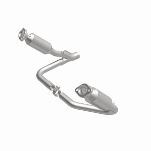 Dodge Durango Catalytic Converter - Magnaflow - California Grade CARB Compliant Direct-Fit - `05-`06 Dodge Durango Catalytic Converter - Magnaflow - California Grade CARB Compliant Direct-Fit - `05-`06