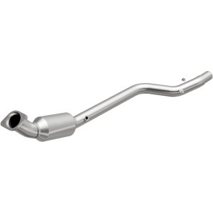 Chrysler 300 Catalytic Converter - Magnaflow - California Grade CARB Compliant Direct-Fit - `05-`06