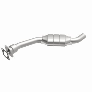 Ford Taurus Catalytic Converter - Magnaflow - California Grade CARB Compliant Direct-Fit - `04-`05