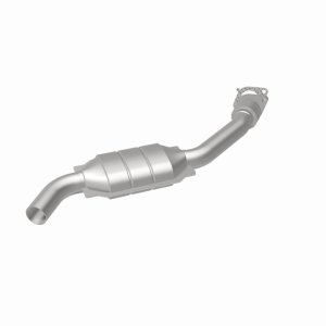 Ford Taurus Catalytic Converter - Magnaflow - California Grade CARB Compliant Direct-Fit - `04-`05