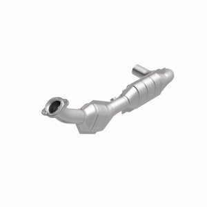 Ford Expedition Catalytic Converter - Driver Side - Magnaflow - California Grade CARB Compliant Direct-Fit - `03-`04