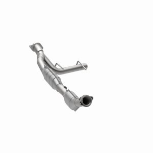 Ford Expedition Catalytic Converter - Passenger Side - Magnaflow - California Grade CARB Compliant Direct-Fit - `03-`04