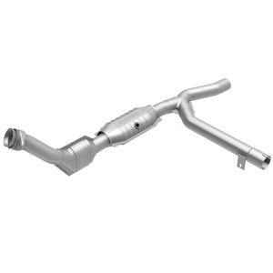 Ford F-150 Heritage Catalytic Converter - Magnaflow - California Grade CARB Compliant Direct-Fit - 2004