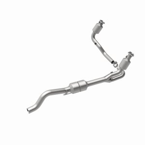 Dodge Durango Catalytic Converter - Magnaflow - California Grade CARB Compliant Direct-Fit - `00-`03