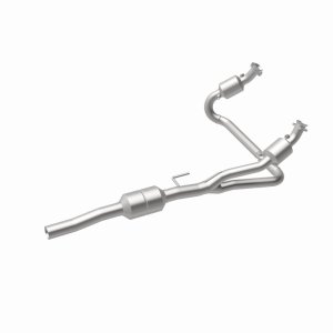 Dodge Durango Catalytic Converter - Magnaflow - California Grade CARB Compliant Direct-Fit - `02-`03