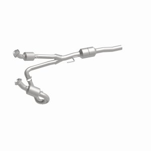 Dodge Durango Catalytic Converter - Magnaflow - California Grade CARB Compliant Direct-Fit - `02-`03