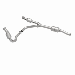 Dodge Ram 1500 Catalytic Converter - Magnaflow - California Grade CARB Compliant Direct-Fit - `02-`03