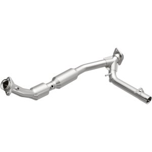 Lincoln Navigator Catalytic Converter - Magnaflow - California Direct-Fit - `03-`04