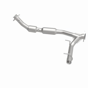 Lincoln Navigator Catalytic Converter - Magnaflow - California Direct-Fit - `03-`04