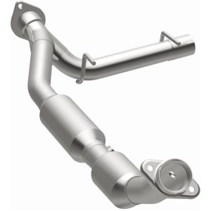 Lincoln Navigator Catalytic Converter - Magnaflow - California Direct-Fit - `03-`04