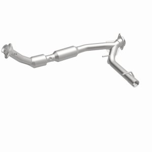 Lincoln Navigator Catalytic Converter - Magnaflow - California Direct-Fit - `03-`04