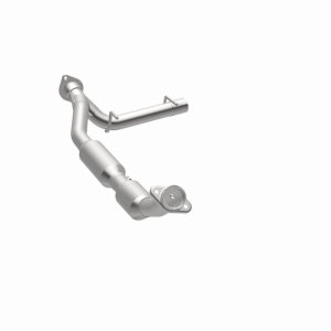 Lincoln Navigator Catalytic Converter - Magnaflow - California Direct-Fit - `03-`04