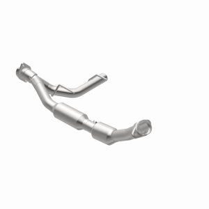 Ford Expedition Catalytic Converter - Magnaflow - Direct Fit - `03-`04