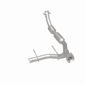 Ford Expedition Catalytic Converter - Magnaflow - Direct Fit - `03-`04