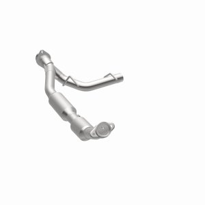 Ford Expedition Catalytic Converter - Magnaflow - Direct Fit - `03-`04