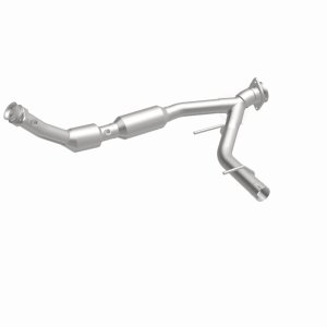 Ford Expedition Catalytic Converter - Magnaflow - Direct Fit - `03-`04