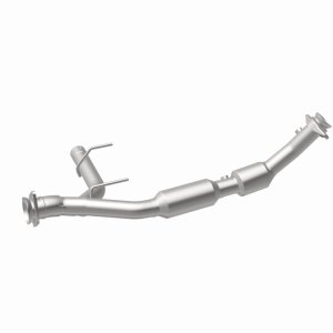 Ford Expedition Catalytic Converter - Magnaflow - Direct Fit - `03-`04