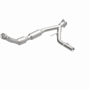 Ford Expedition Catalytic Converter - Magnaflow - Direct Fit - `03-`04