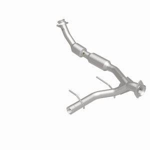 Ford Expedition Catalytic Converter - Magnaflow - Direct Fit - `03-`04