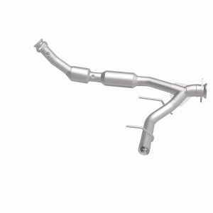 Ford Expedition Catalytic Converter - Magnaflow - Direct Fit - `03-`04