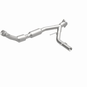 Ford Expedition Catalytic Converter - Magnaflow - Direct Fit - `03-`04