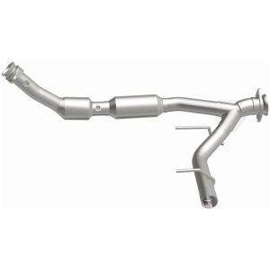 Ford Expedition Catalytic Converter - Magnaflow - Direct Fit - `03-`04
