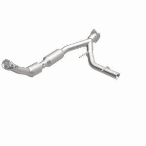 Ford Expedition Catalytic Converter - Magnaflow - Direct Fit - `03-`04