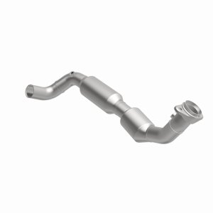 Ford F-150 Catalytic Converter - Magnaflow - California Grade CARB Compliant - `02-`03