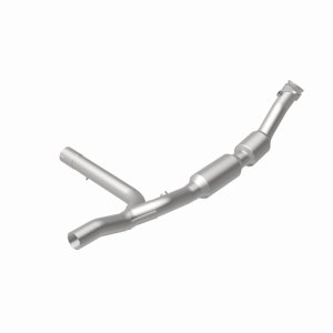 Ford F-150 Catalytic Converter - Magnaflow - California Grade CARB Compliant - `02-`03