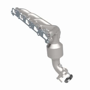 GMC Canyon Catalytic Converter - Magnaflow - Direct Fit - `04-`06