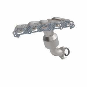 GMC Canyon Catalytic Converter - Magnaflow - Direct Fit - `04-`06
