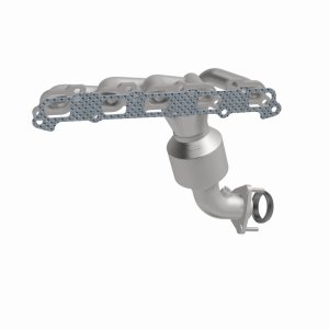 GMC Canyon Catalytic Converter - Magnaflow - Direct Fit - `04-`06