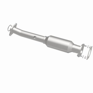 Nissan Pathfinder Armada Catalytic Converter - Magnaflow - Direct-Fit - 2004