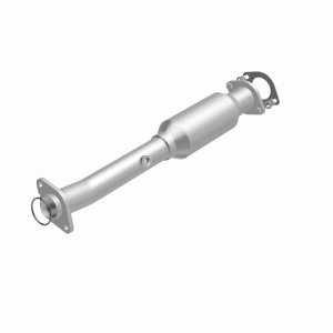 Nissan Pathfinder Armada Catalytic Converter - Magnaflow - Direct-Fit - 2004