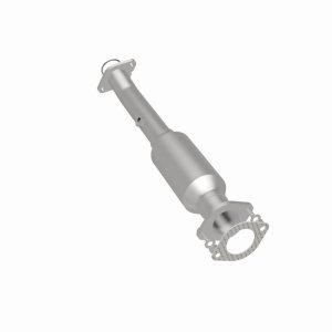 Nissan Pathfinder Armada Catalytic Converter - Magnaflow - Direct-Fit - 2004