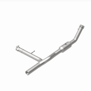 Ford F-150 Catalytic Converter - Magnaflow - California Grade CARB Compliant Direct-Fit - 2006