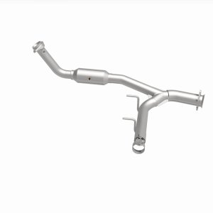 Ford Expedition Catalytic Converter - Magnaflow - California Grade CARB Compliant Direct-Fit - `05-`06