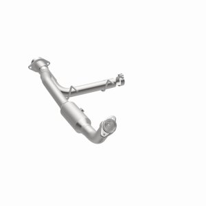 Lincoln Navigator Catalytic Converter - Driver Side - Magnaflow - California Grade, Direct-Fit - `05-`06