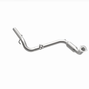GMC Yukon XL 1500 Catalytic Converter - Magnaflow - CARB Compliant Direct-Fit - `04-`06