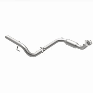 GMC Yukon XL 1500 Catalytic Converter - Magnaflow - CARB Compliant Direct-Fit - `04-`06