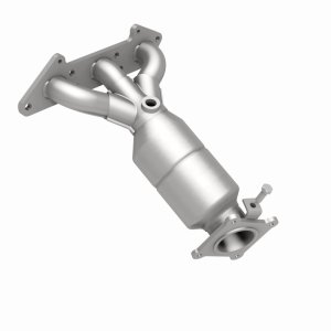 Volvo S80 Catalytic Converter - Magnaflow - OEM Grade Direct-Fit - `02-`04