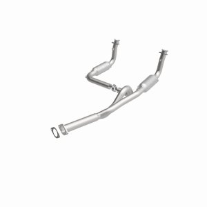 Chevrolet Express 3500 Catalytic Converter - Magnaflow - OEM Grade Direct-Fit - `00-`02