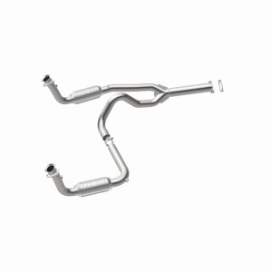 GMC Savana 3500 Catalytic Converter - Magnaflow - OEM Grade Direct-Fit - `00-`02