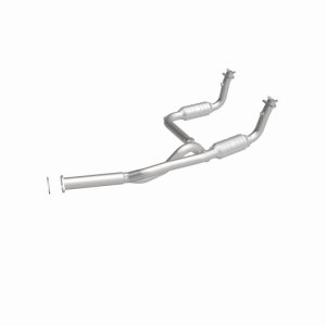 GMC Savana 3500 Catalytic Converter - Magnaflow - OEM Grade Direct-Fit - `00-`02