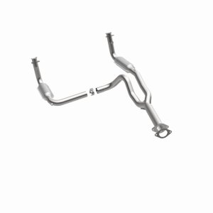 GMC Savana 3500 Catalytic Converter - Magnaflow - OEM Grade Direct-Fit - `00-`02