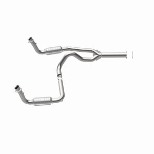 GMC Savana 3500 Catalytic Converter - Magnaflow - OEM Grade Direct-Fit - `00-`02