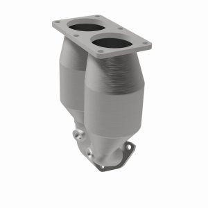 Nissan Sentra Catalytic Converter - Front - Magnaflow - Direct-Fit - `00-`02 Nissan Sentra Catalytic Converter - Front - Magnaflow - Direct-Fit - `00-`02