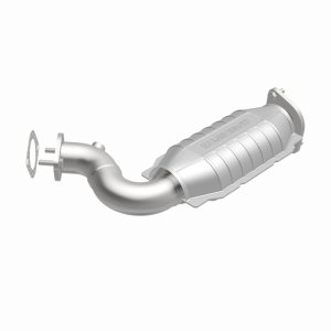 Cadillac CTS Catalytic Converter - Driver Side - Magnaflow - OEM Grade Direct-Fit - `08-`11